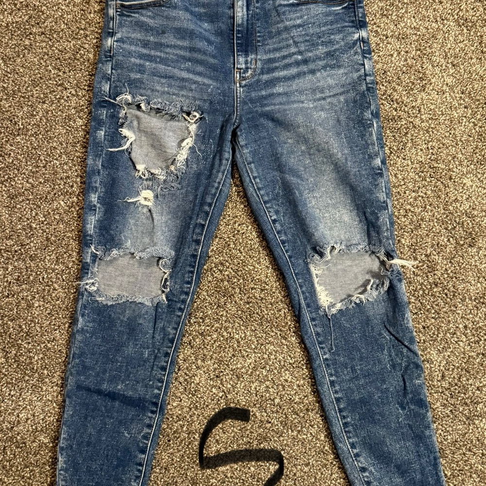 American Eagle Outfitters High Rise Distressed Blue Jeans